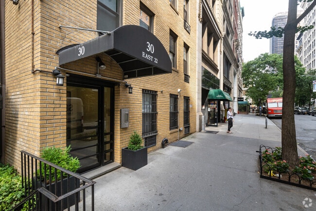 Building Photo - 30 East 22nd Street
