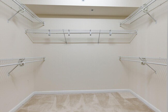 Building Photo - 851 N Glebe Rd
