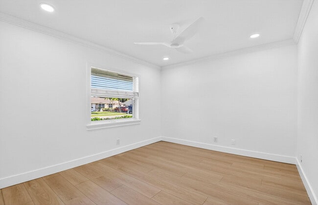 Building Photo - 4896 Neros Dr