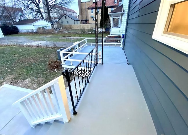 Building Photo - Gorgeous 4 bd, 2.5 bth Lakewood Stunner!
