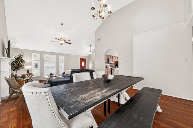 Building Photo - 5814 N Magazine Cir