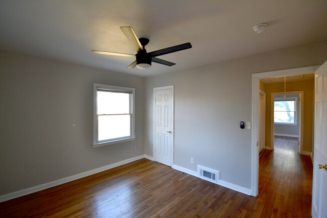 Bedroom 2 - 1435 Bouldercrest Rd SE