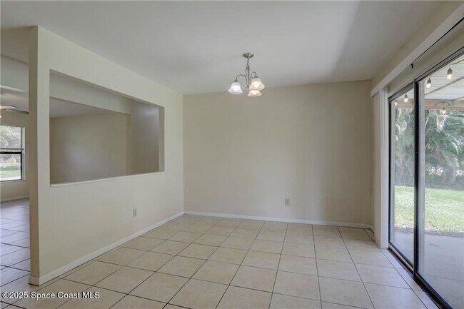 Building Photo - 950 Landsdowne Dr