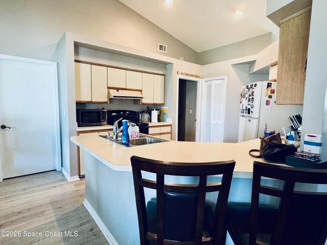 Building Photo - 2065 Thistle Dr