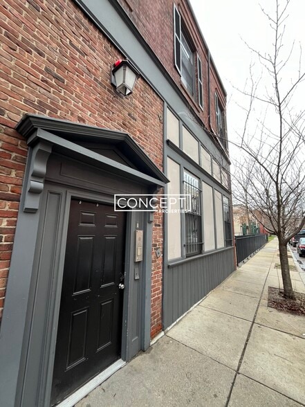 Building Photo - 168 Northampton St