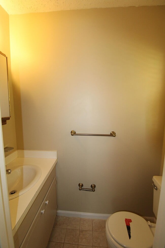 Building Photo - 4385 Red Lane Rd