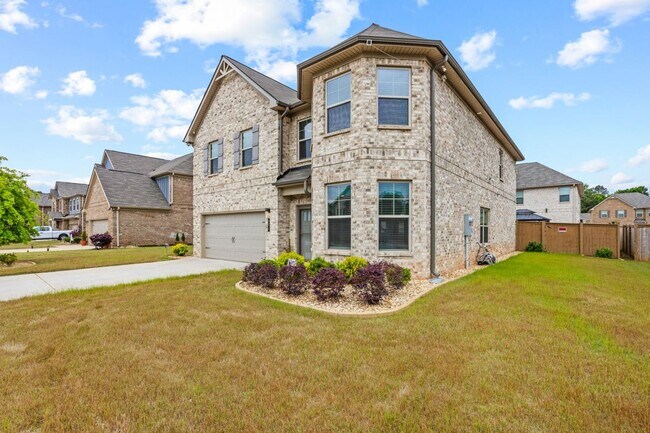 Building Photo - 324 Denton Way