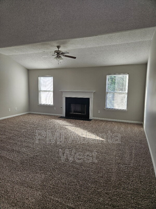 Building Photo - 1013 Odelle Cir