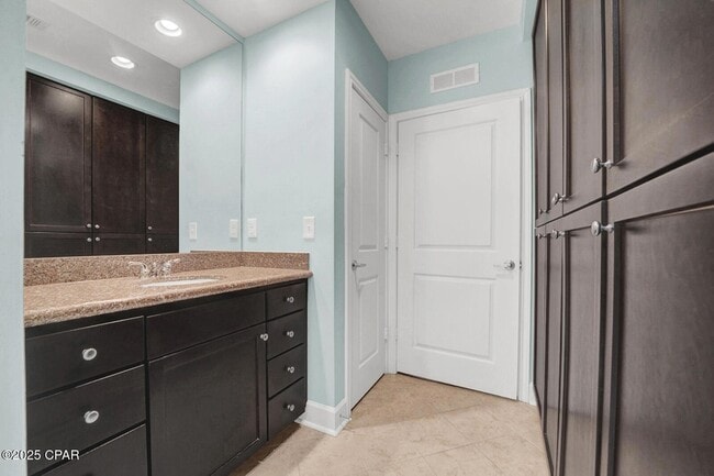 Building Photo - 8700 Front Beach Rd