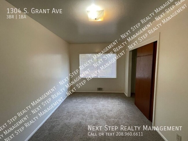 Building Photo - 1304 S Grant Ave