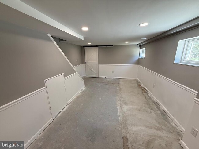 Building Photo - 1300 Kirks Ln