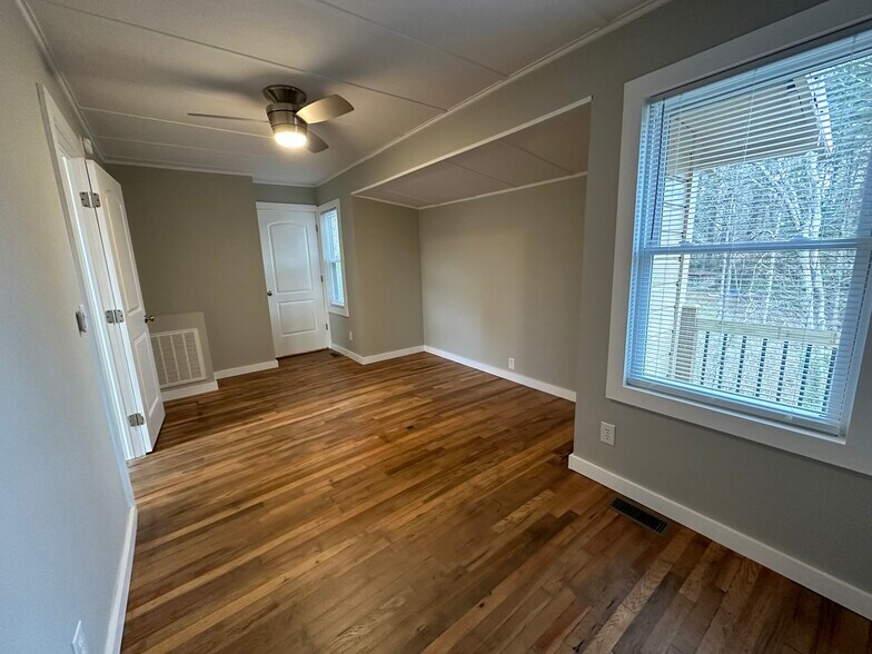 Bedroom - 6133 Brevard Rd