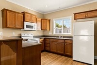 Building Photo - Move-In Ready! A Bright & Open Designer Co...