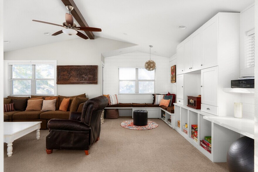 Building Photo - 709 Colonial Park Blvd