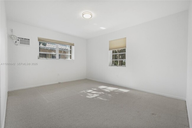 Building Photo - 1845 Daytonia Rd