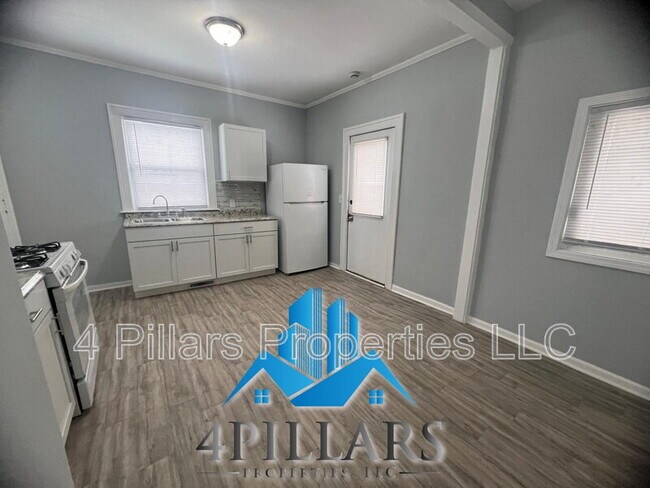 Building Photo - 907 Jackson St
