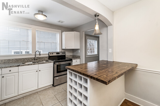 updated kitchen - 895 Douglas Ave