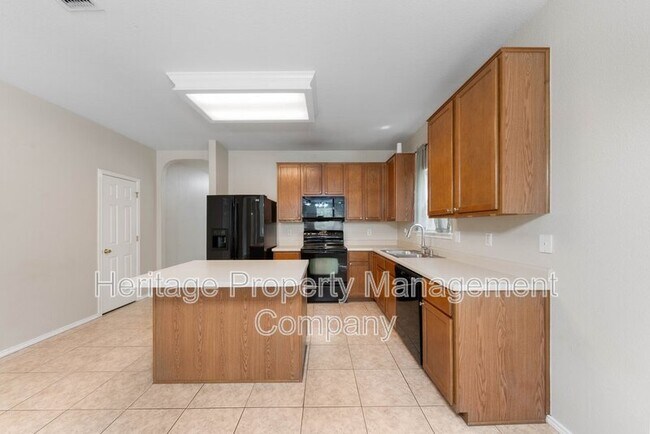Building Photo - 12102 Red Bud Leaf