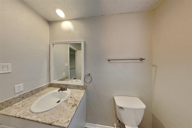 Building Photo - 10435 Goodrum Rd