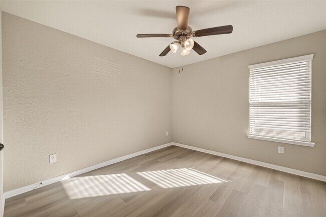 Building Photo - 12623 City Village Ln