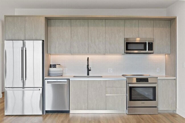 Building Photo - 4315 S Congress Ave