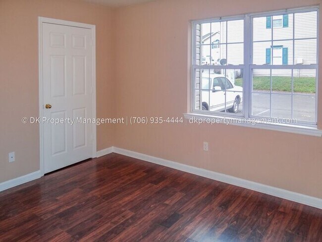 Building Photo - 503 Corey Cir