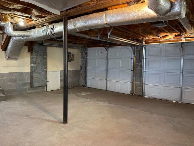 Building Photo - Newly Renovated Home in South Nash!