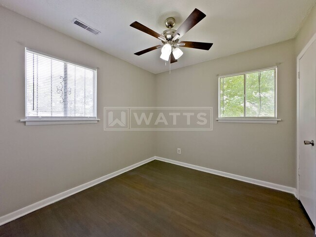 Building Photo - 3-Bedroom Home in Midfield