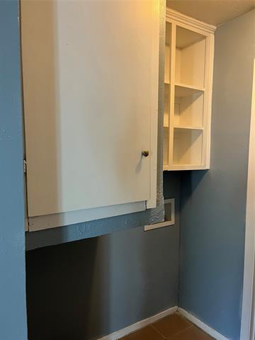 Building Photo - 902 Wandering Way Dr