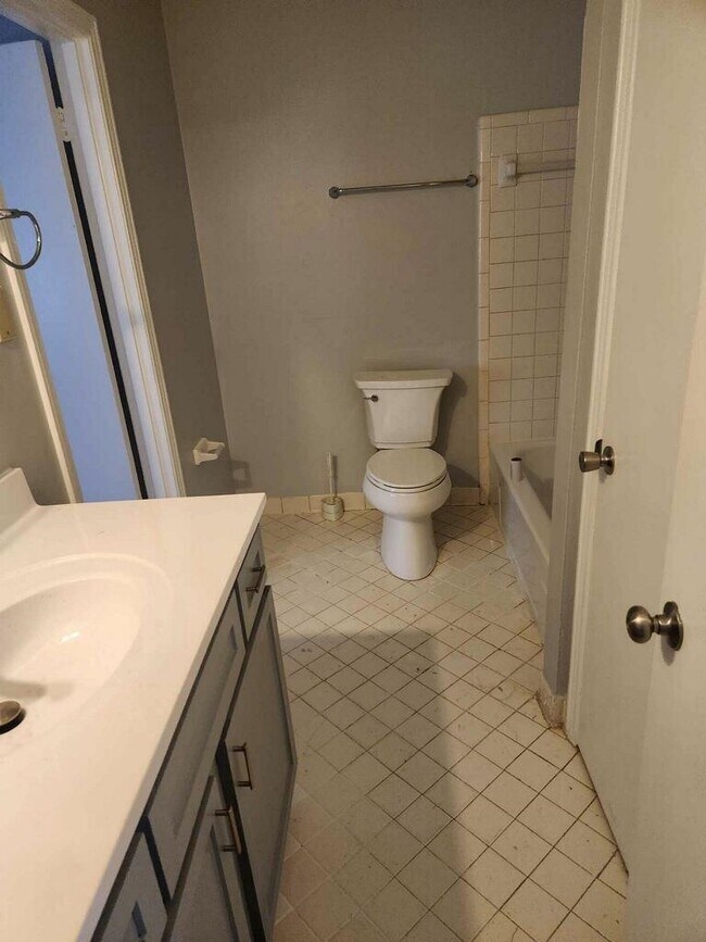 Building Photo - 3176 Raleigh Millington Rd