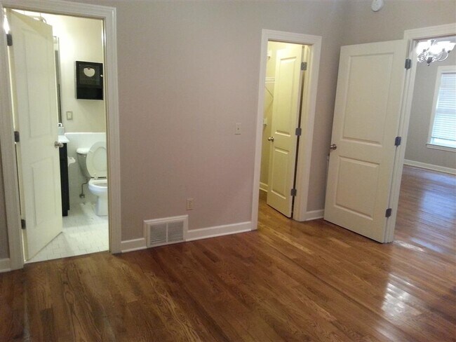 Building Photo - 3566 Carnes Ave