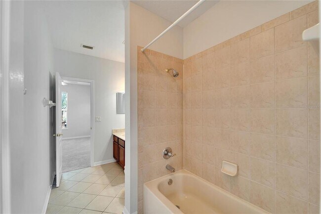 Building Photo - 5604 Skimmer Dr