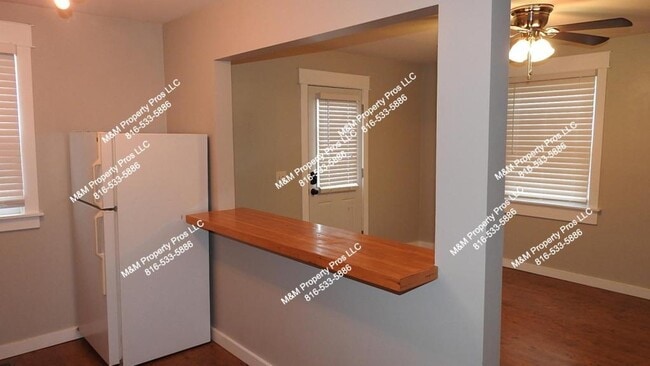 Building Photo - 517 Holmes St