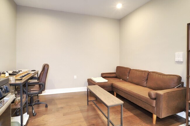 Building Photo - 2866 John F. Kennedy Blvd