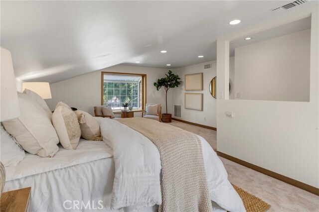 Building Photo - 5165 Pearblossom Dr