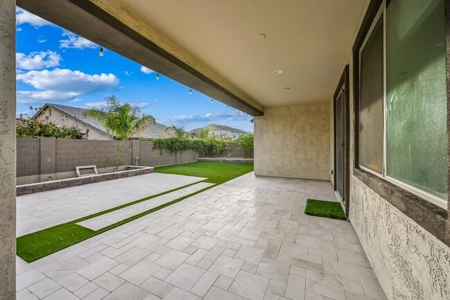 Building Photo - 9775 W Cashman Dr