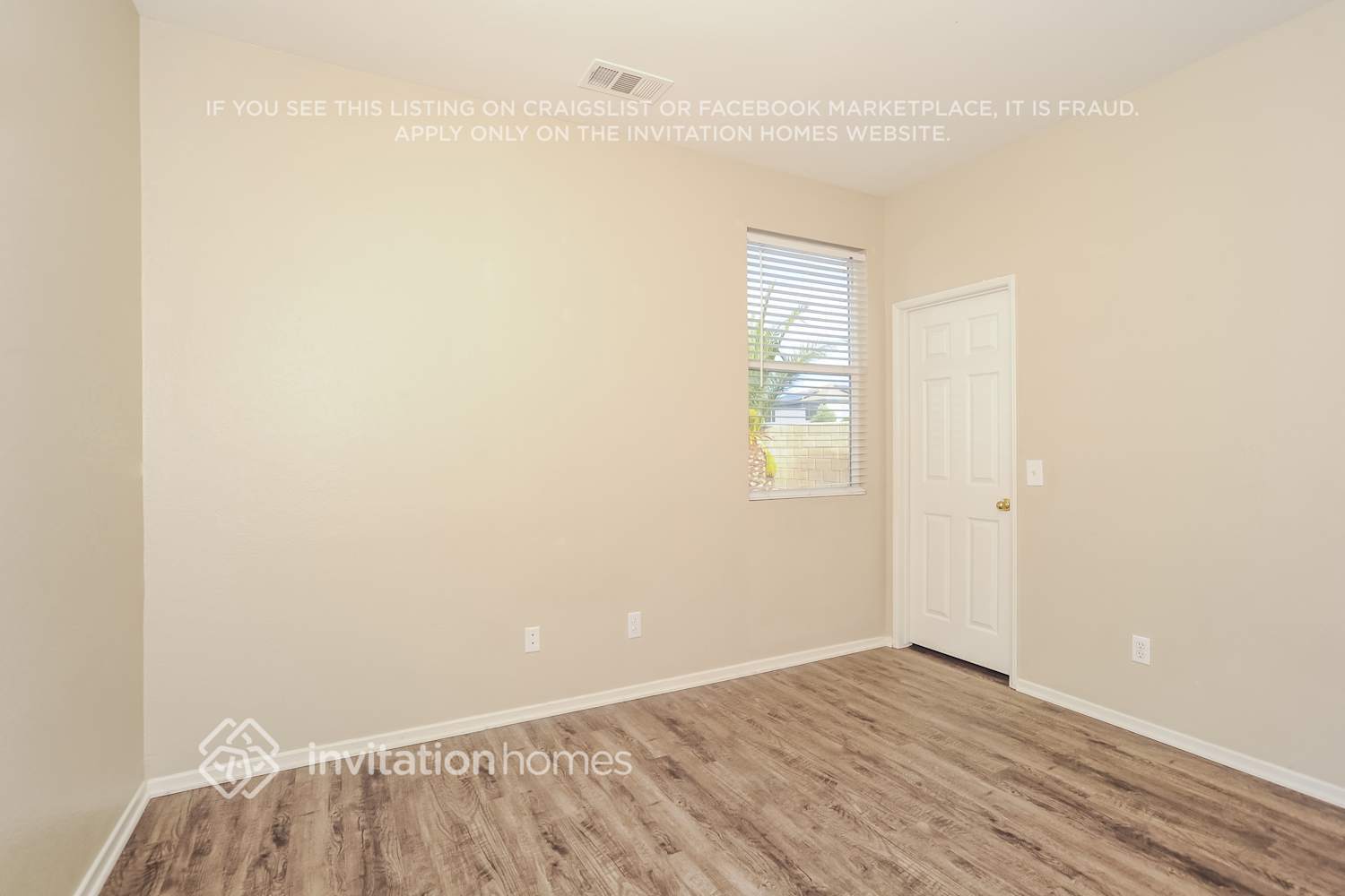 Building Photo - 5815 W Ave J 12