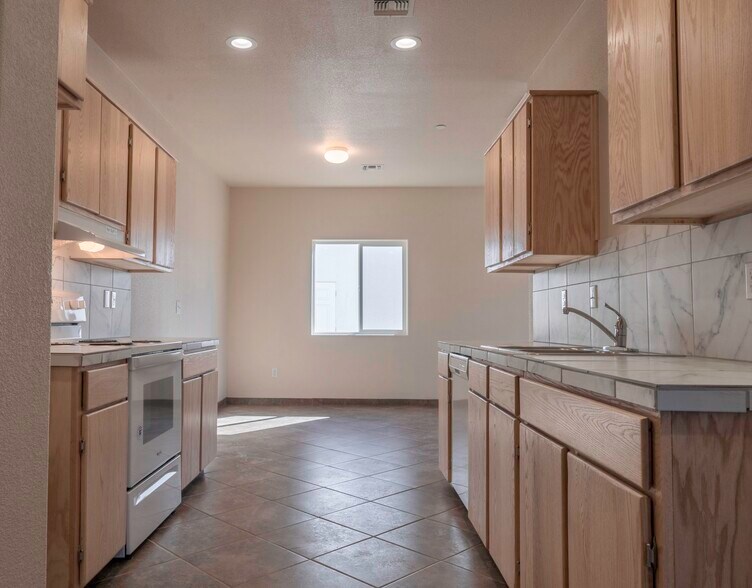 Building Photo - 2878 Jamaica Blvd S