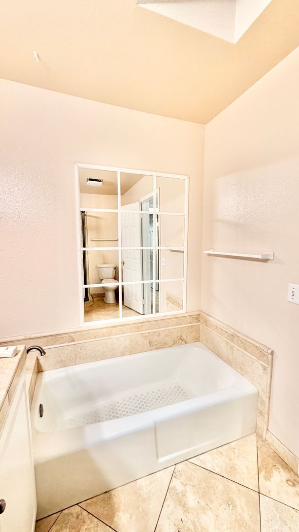 Building Photo - Beautifully Updated Two-Story Townhome on the Pala Mesa Golf Course in Fallbrook!