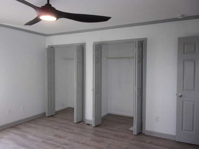 Building Photo - Beautifully Updated 2 Bedroom 2 Bath Townhome Minutes to Downtown Rock Hill