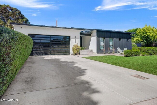 Building Photo - 4528 North 39th Pl