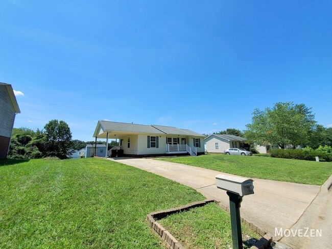 Building Photo - 509 Rosecrest Dr