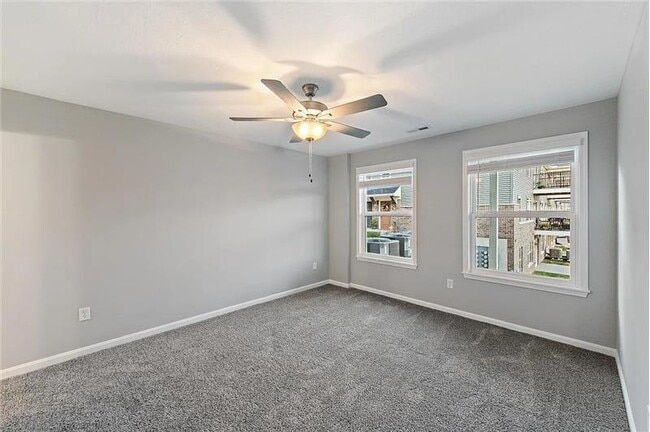 Building Photo - 618 Foxhill Dr