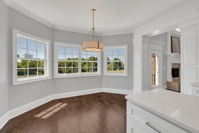 Building Photo - Luxury 4BR Home with River Views & Entertainer’s Bonus Room