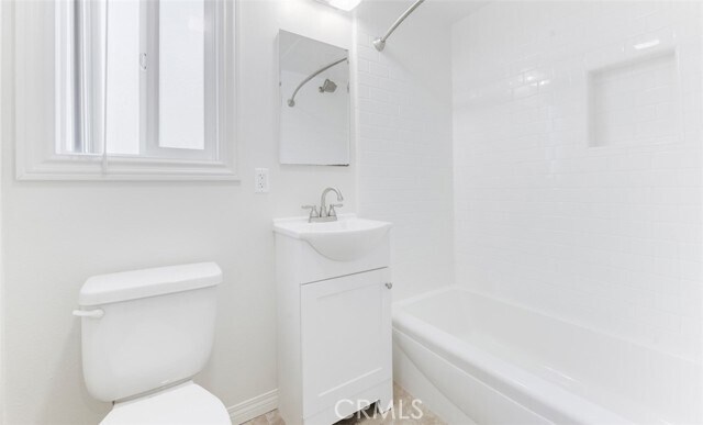 Building Photo - 18645 Oriente Dr