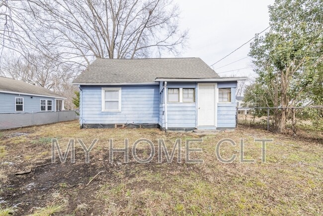 Building Photo - 1017 Holland Ave