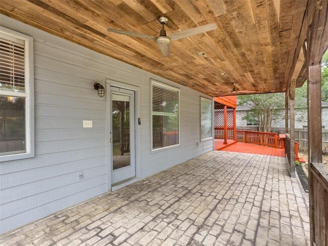 Building Photo - 1213 Red Ranch Cir