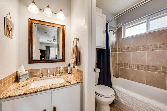 Building Photo - 4417 Westminster Dr