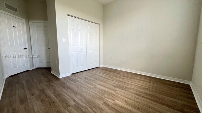 Building Photo - 10885 NW 89th Terrace