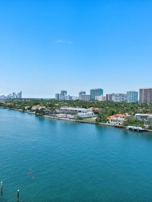 Building Photo - 9751 E Bay Harbor Dr